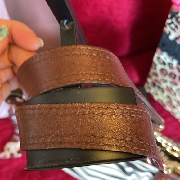 MICHAEL KORS GIRAFFE PRINT HANDBAG TOTE BLACK WHITE BROWN W/ GOLD CHAIN STRAPS - Picture 3 of 16